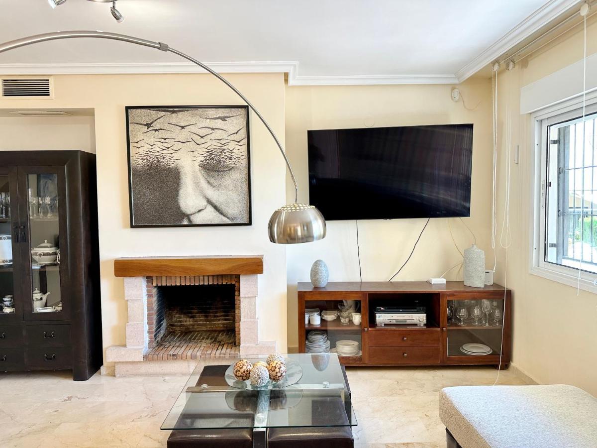 El Arenal Townhouse By The Beach With Swimming Pool - Eaw Homes Marbella Exterior foto